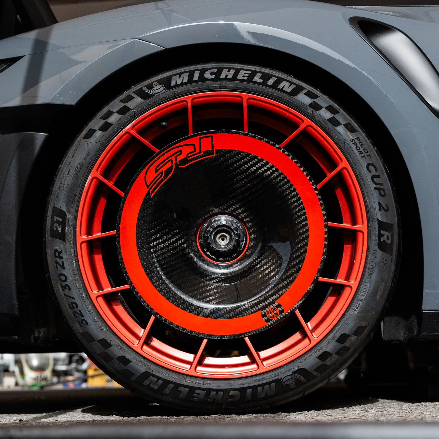 Gold Leaf │ CARBON FIBER AERO DISCS for Porsche 911 GT3 RS (992) - MAG wheels